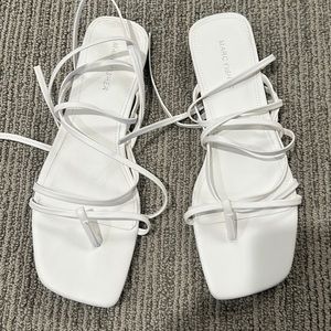 Strappy sandal